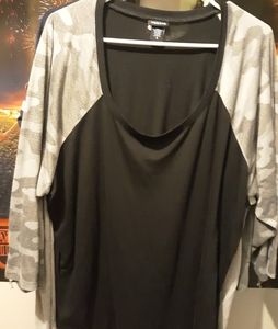 Torrid Grey Camo 3/4 sleeve shirt